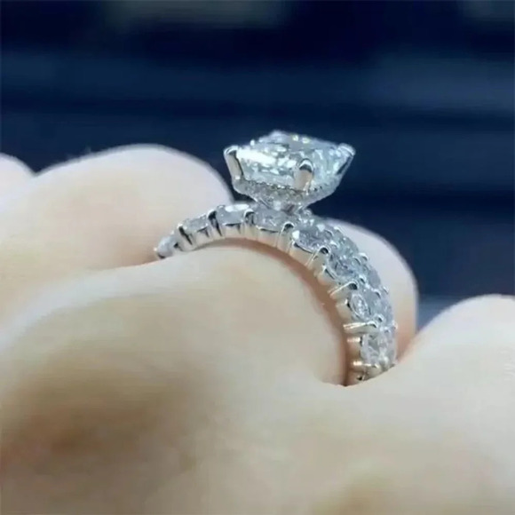 💎Shiny Radiant Cut Zircon Silver Plated Beautiful Wedding Ring Set, UNVN12011 - Picture 4 of 5